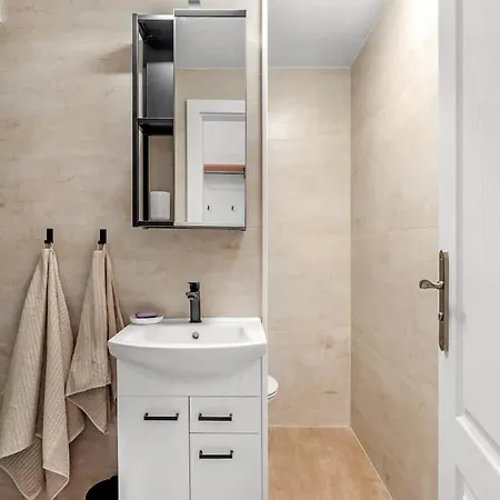 Appartamento Glow With Balcony Bratislava